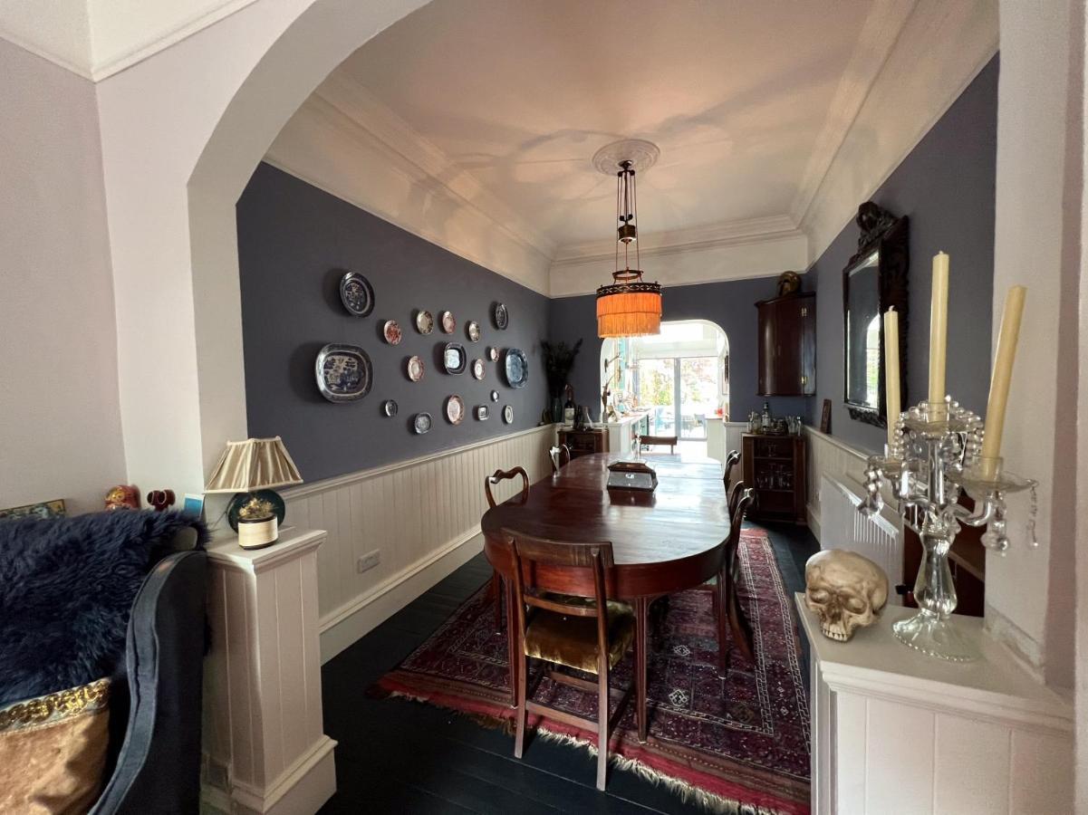 Killough Unique Townhouse With Large Garden Down To The Seaヴィラ エクステリア 写真