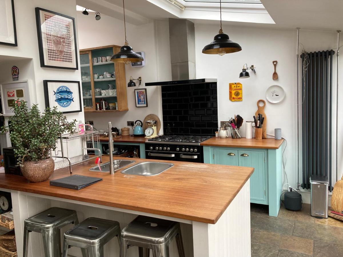 Killough Unique Townhouse With Large Garden Down To The Seaヴィラ エクステリア 写真