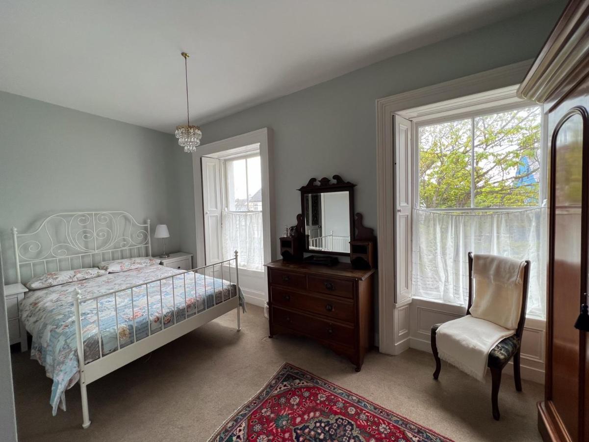 Killough Unique Townhouse With Large Garden Down To The Seaヴィラ エクステリア 写真